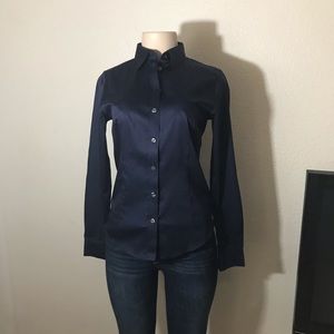 Non-iron tailored fit long sleeve blouse